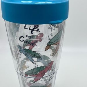 NEW, never been used, TERVIS 24oz insulated Travel tumbler with lid.